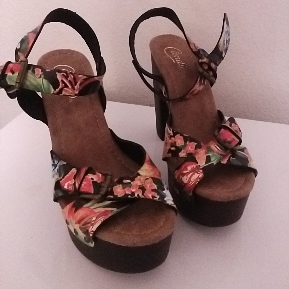 Shoes - Picture 2 of 3